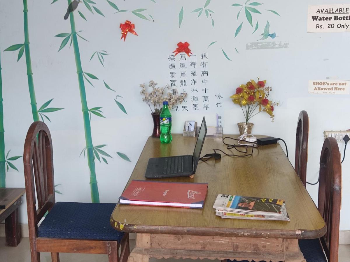 Superinn Home Stay& Guest House Agra  Eksteriør billede