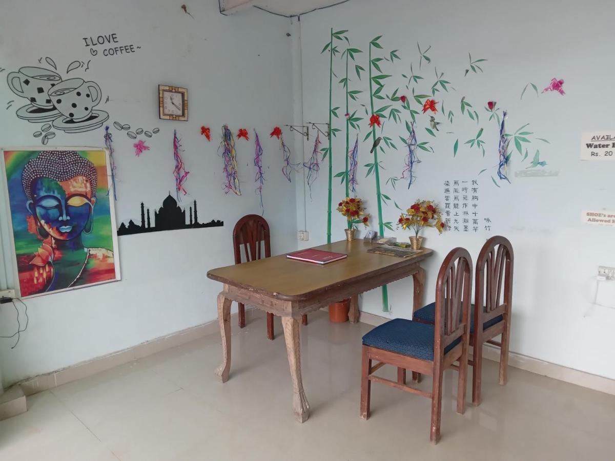 Superinn Home Stay& Guest House Agra  Eksteriør billede